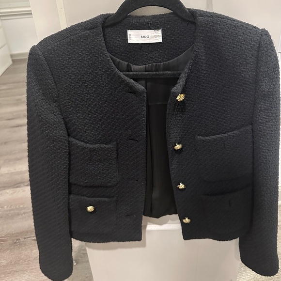 Old money Cotton Blend Tweed Jacket black with gold buttons

 Lady jacket Mango - Picture 6 of 15